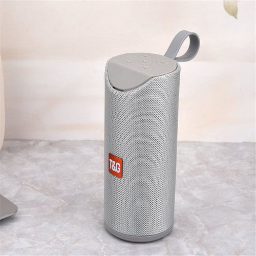 Portable wireless audio device for smartphones