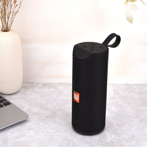 Portable wireless audio device for smartphones
