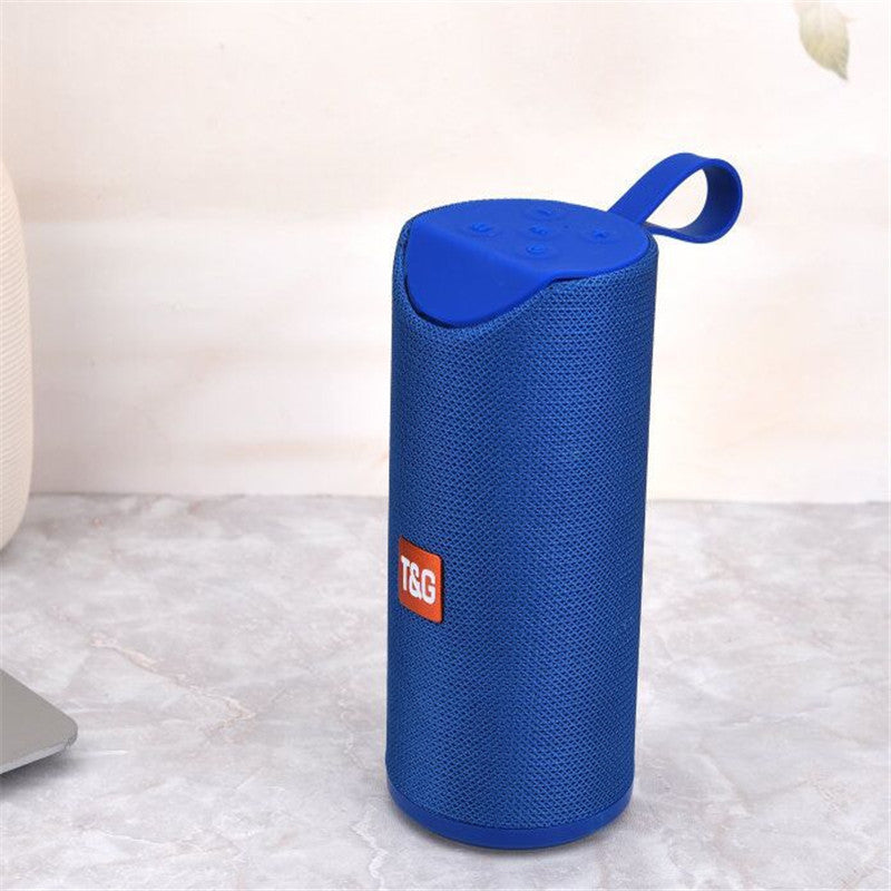 Portable wireless audio device for smartphones
